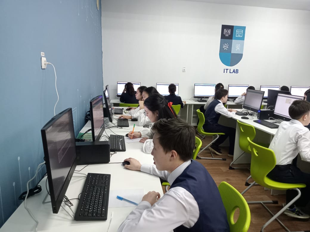 ТІРЕК МЕКТЕПТЕРДІҢ ОҚУ ЖЕТІСТІКТЕРІНЕ СЫРТТАЙ МОНИТОРИНГ ЖҮРГІЗІЛДІ
